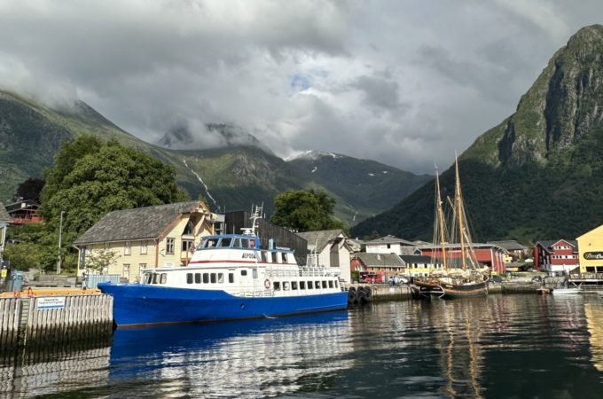 https://folgefonnsenteret.no/wp-content/uploads/epos-rosendal-680x450.jpg